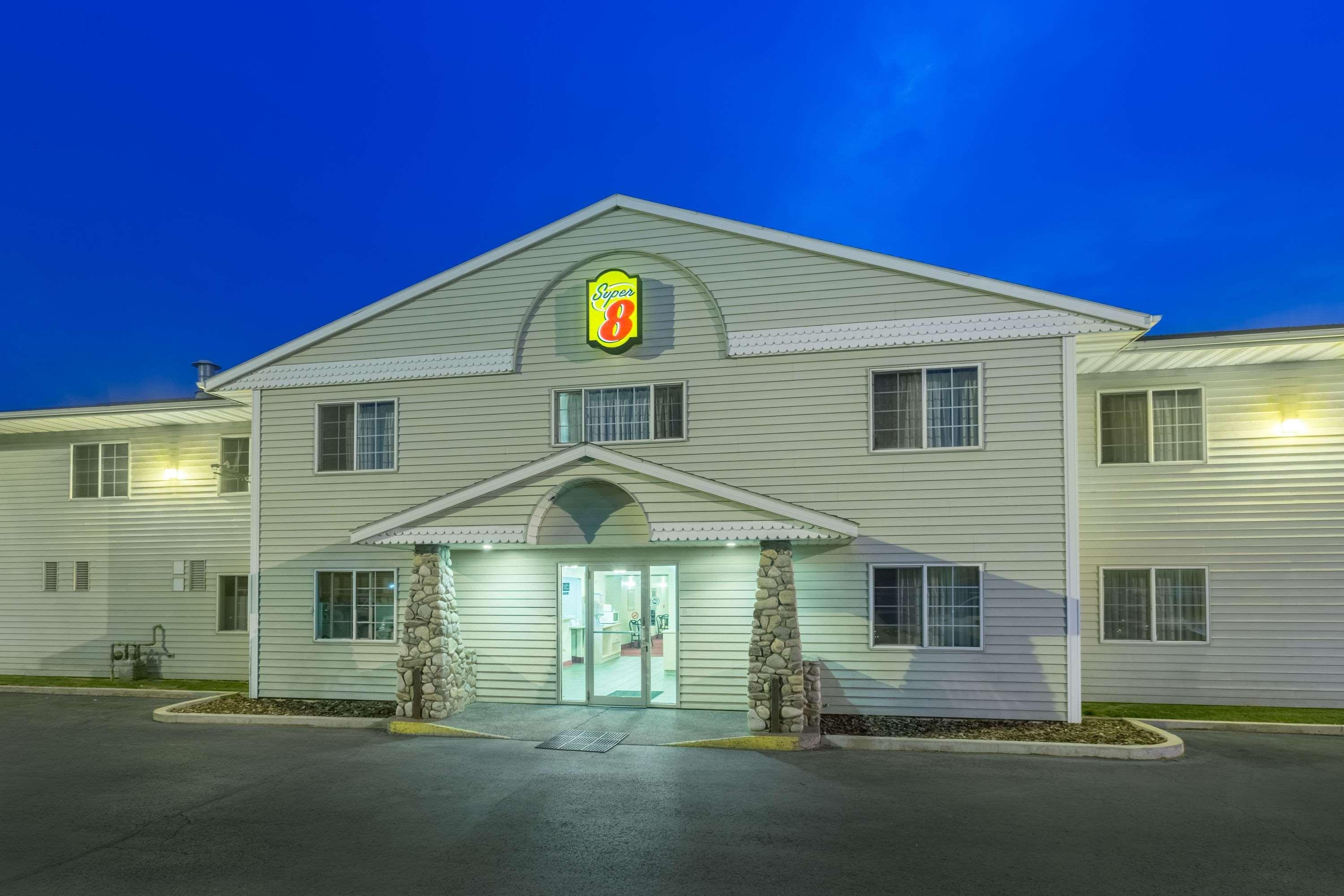 Super 8 By Wyndham Hamilton Hotell Exteriör bild