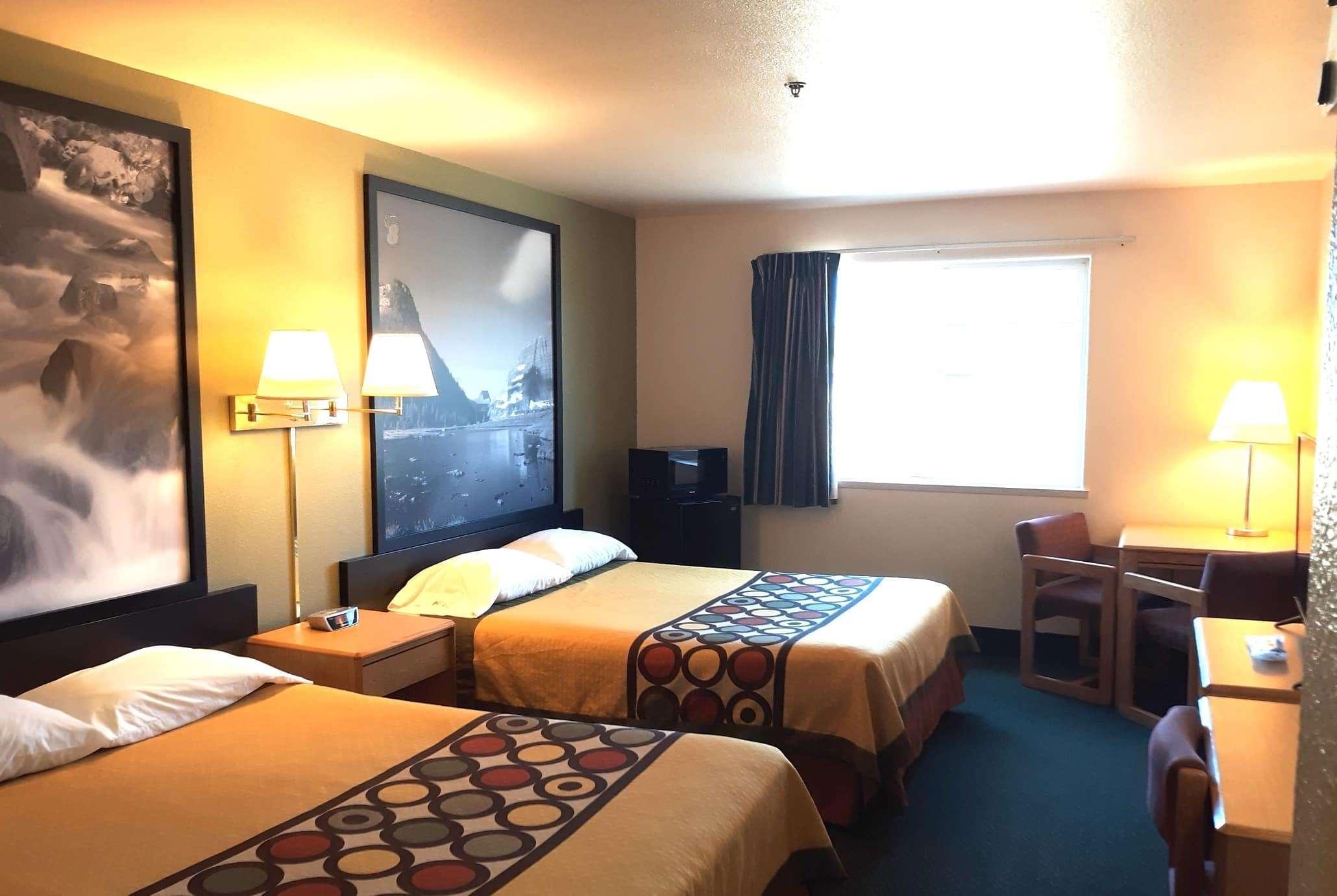 Super 8 By Wyndham Hamilton Hotell Exteriör bild